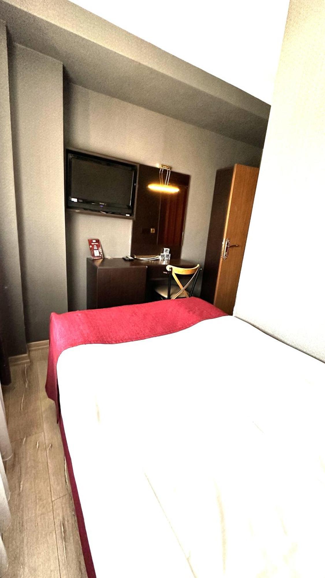 Atesde Dustu Salvara Otel İstanbul Dış mekan fotoğraf